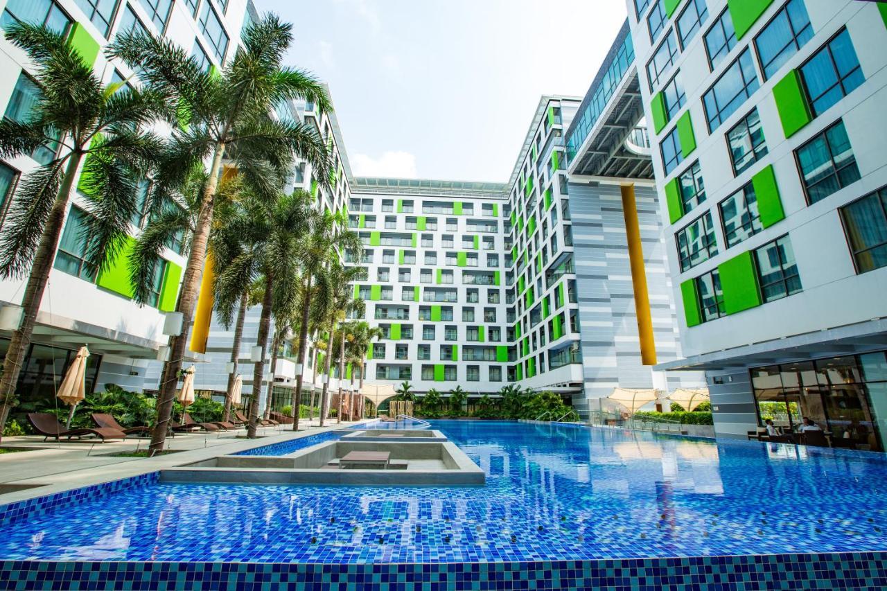 Republic Suites Saigon Airport Apartment *