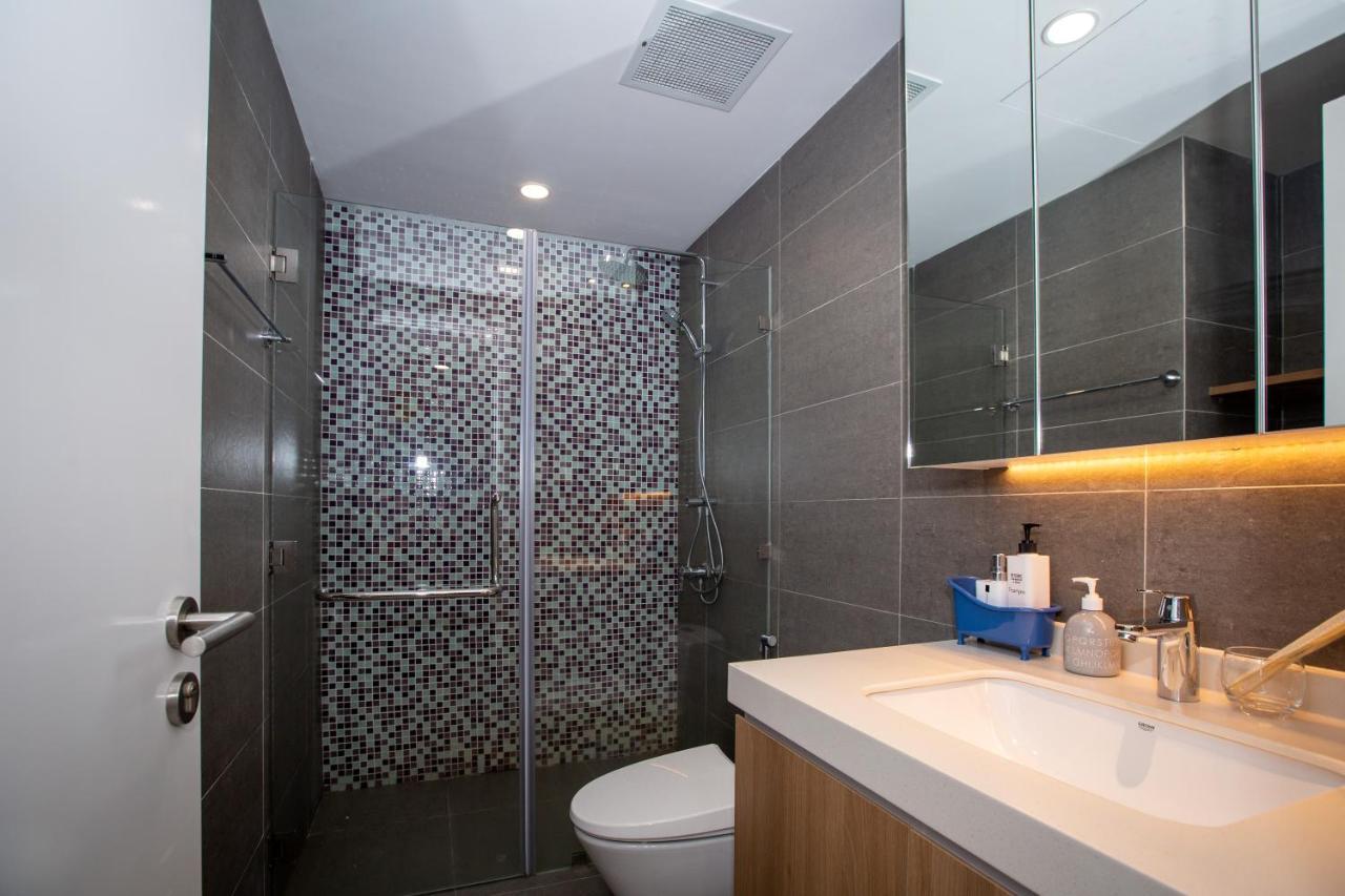 Republic Suites Saigon Airport Apartment *